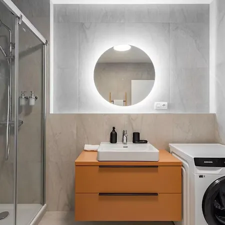 Modern Hidden Oasis In Apartment *